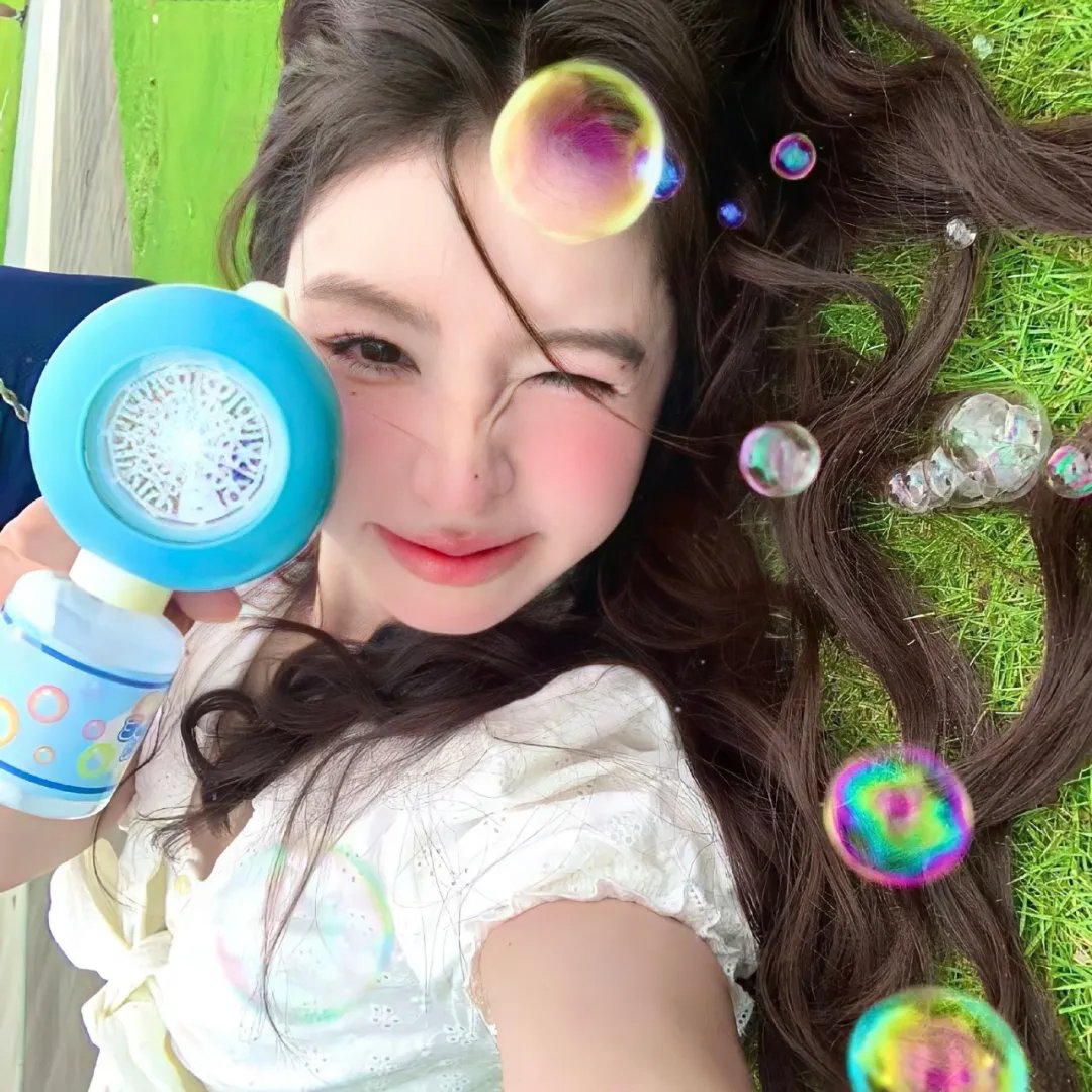 怕羞的黄莺